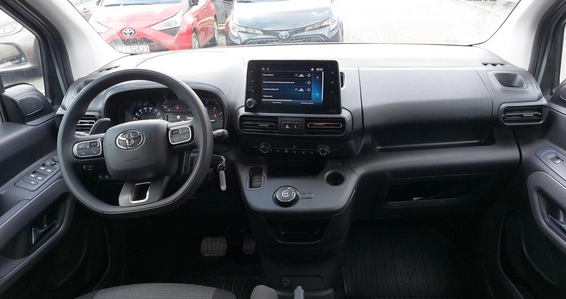 Toyota Proace City Verso cena 133900 przebieg: 25349, rok produkcji 2022 z Szczytna małe 407